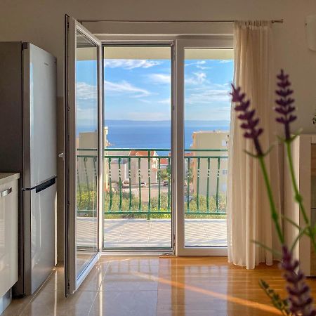 Готель Apartman Ivan Макарська Екстер'єр фото