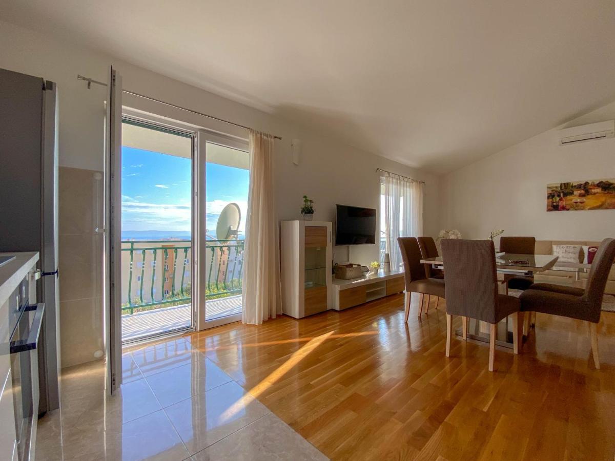 Готель Apartman Ivan Макарська Екстер'єр фото