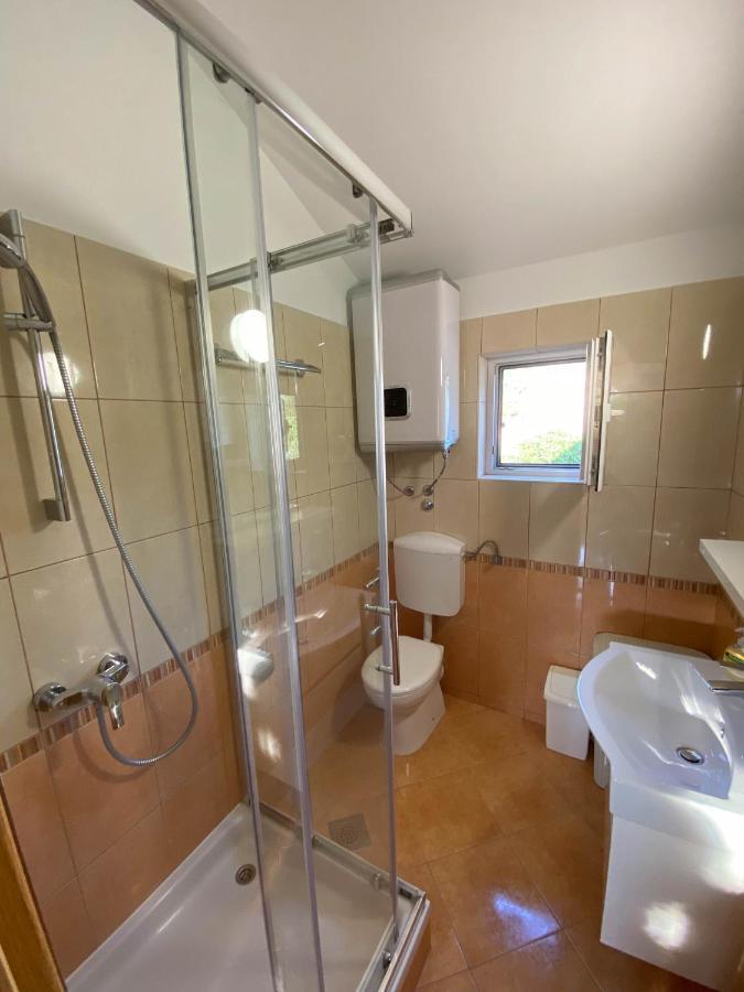 Готель Apartman Ivan Макарська Екстер'єр фото