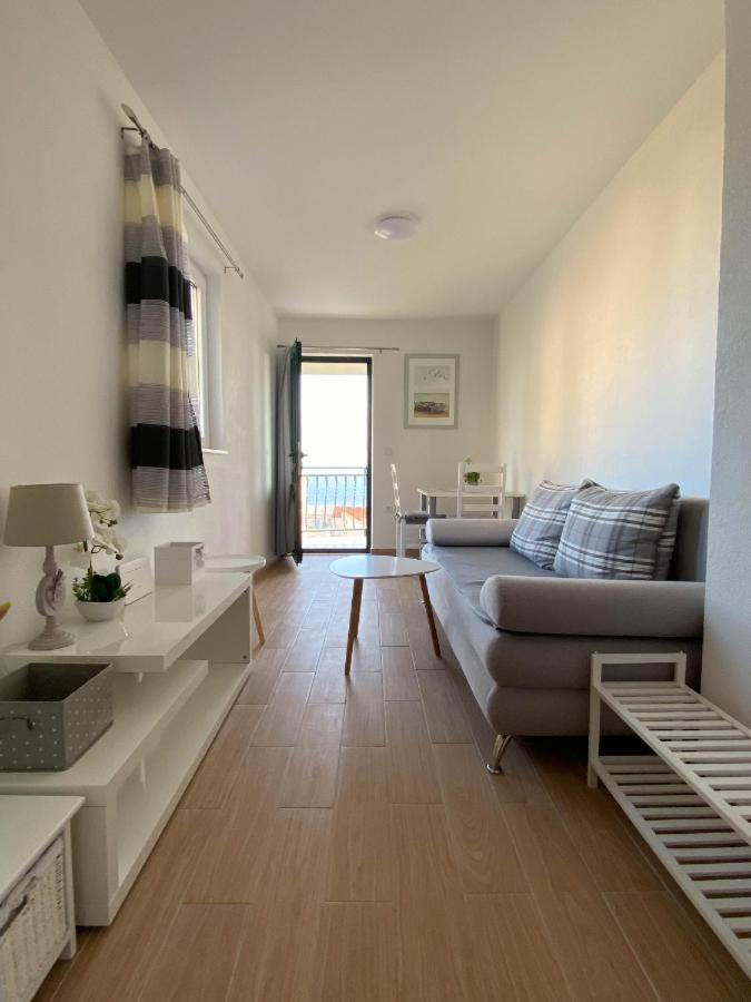Готель Apartman Ivan Макарська Екстер'єр фото